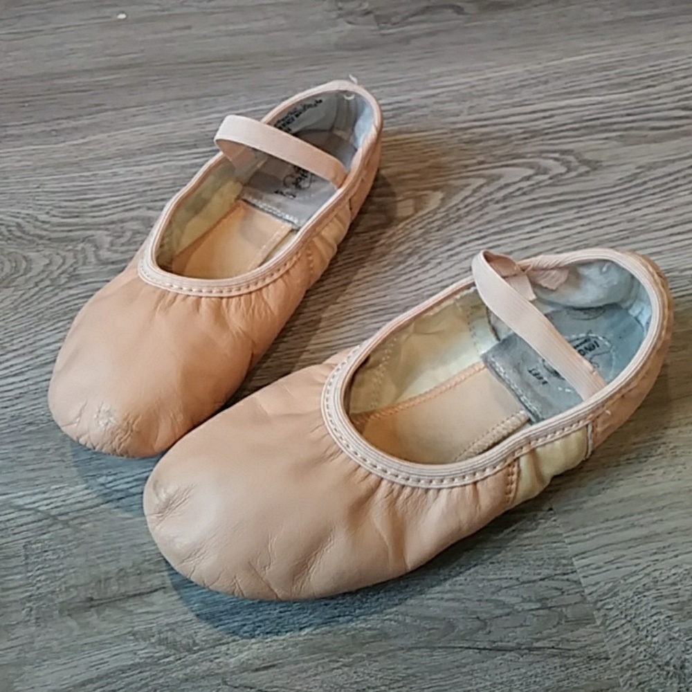 Revolution Classic Pink/tan stretch ballet shoe